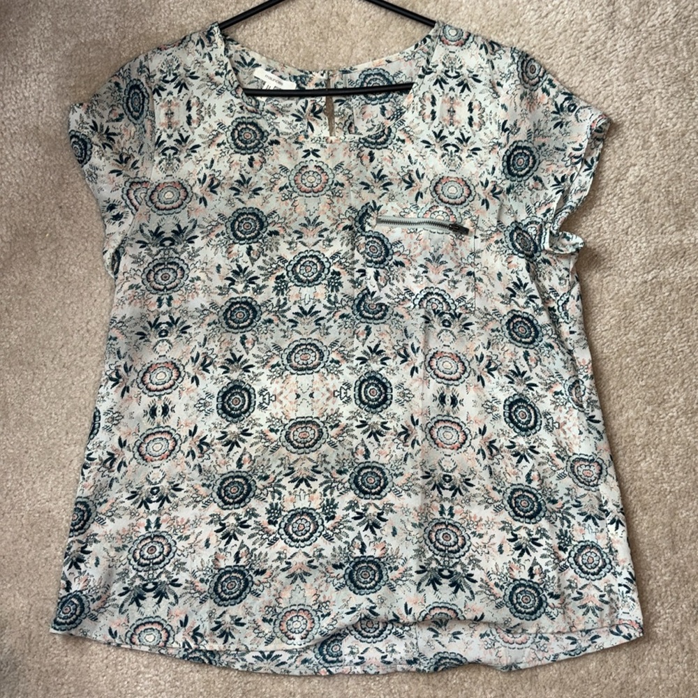Maurice’s Women’s Size Large Blouse